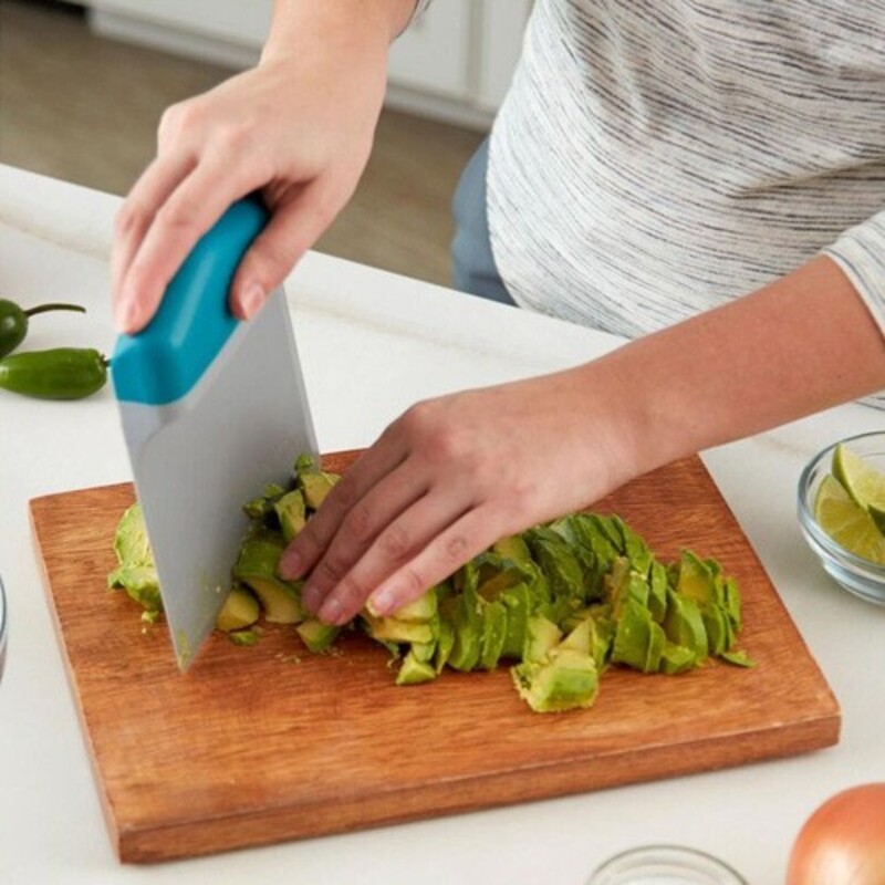 Lame à pâtisserie "Cut & Lift" Versa-Tools de Wilton Lame à pâtisserie "Cut & Lift" Versa-Tools de Wilton