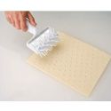 Rouleau pique pâte plastique 12 cm Rouleau pique pâte plastique 12 cm