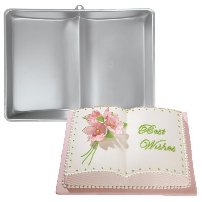 Grand moule à gâteau "Livre ouvert" Wilton Grand moule à gâteau "Livre ouvert" Wilton